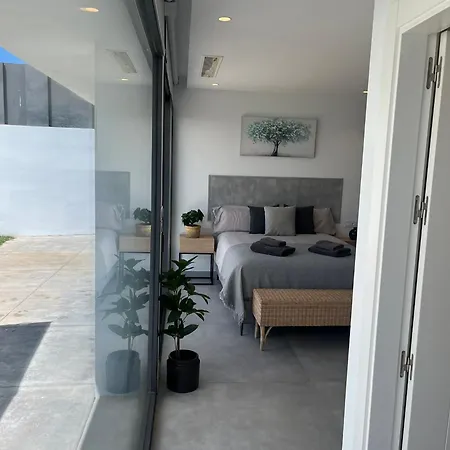 Stupa Luxury فيلة بينالماذينا