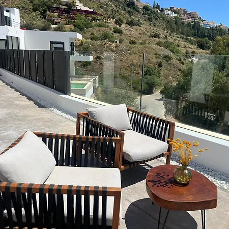 Stupa Luxury * بينالماذينا